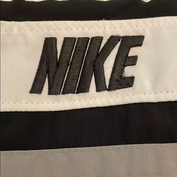 Nike Vintage Black Nylon Athletic Shorts Mens Size Extra Large White Stripe - Picture 9 of 14